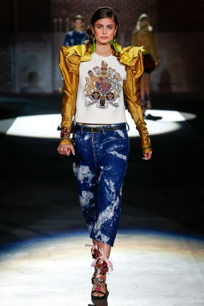 Look 7